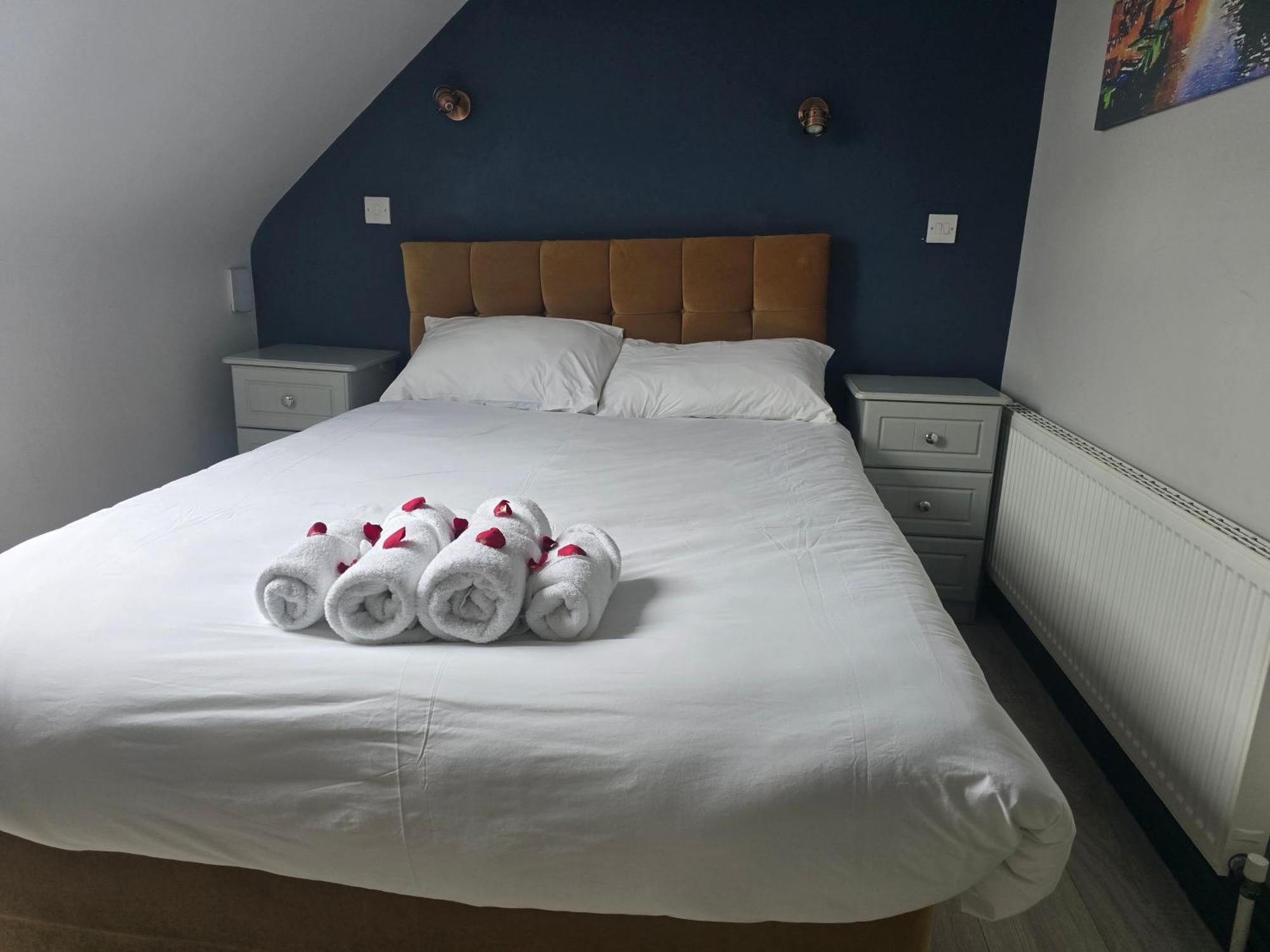 The Dutch Tulip Hotel Mallow Exterior photo