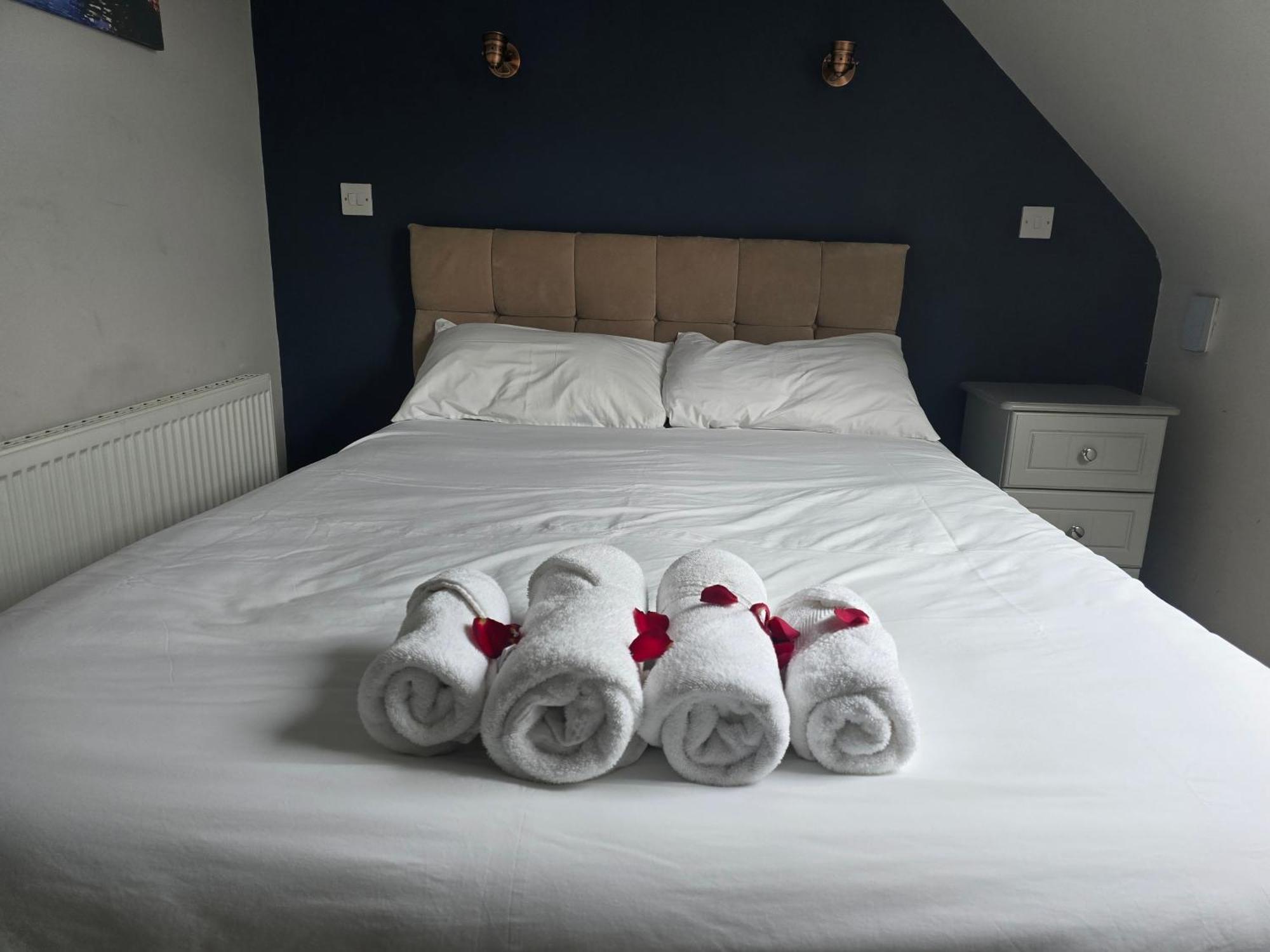 The Dutch Tulip Hotel Mallow Exterior photo
